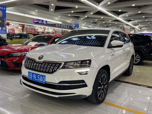SKODA KAROQ MID 2022