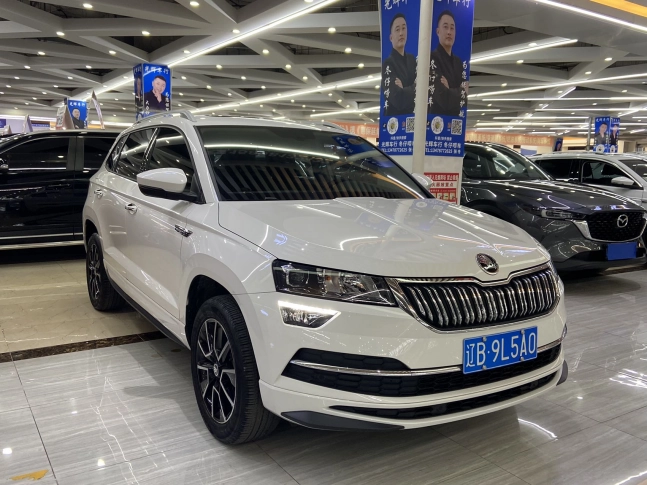 SKODA KAROQ MID 2022