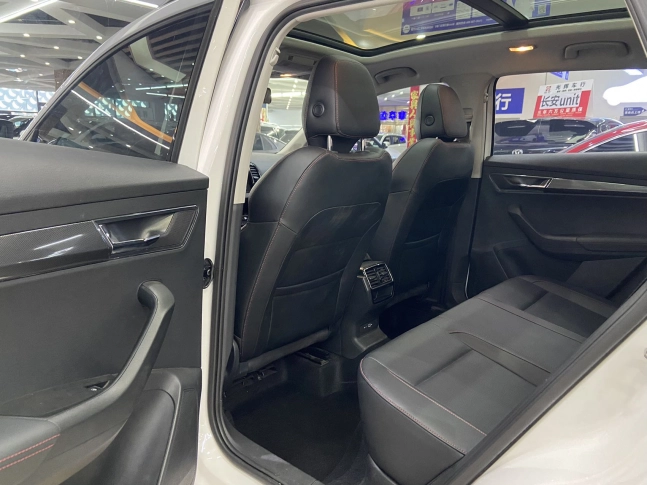 SKODA KAROQ MID 2022