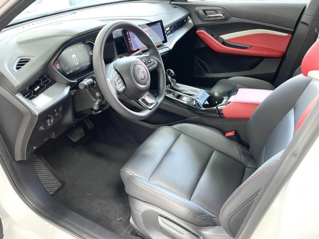 MG MG5 Youth Luxury 2023