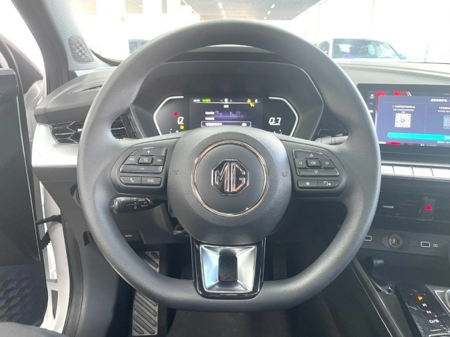 MG MG5 Youth Luxury 2023