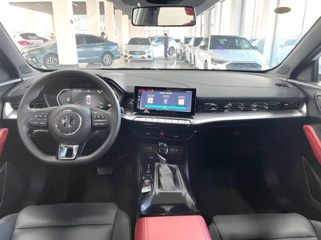 MG MG5 Youth Luxury 2023