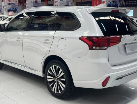 MITSUBISHI OUTLANDER 2022