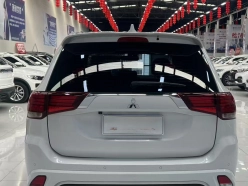 MITSUBISHI OUTLANDER  2022