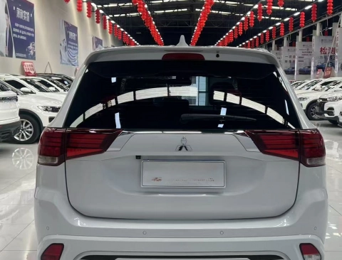 MITSUBISHI OUTLANDER 2022