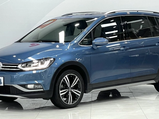 Volkswagen Touran 280TSi DSG Cross Edition 2022
