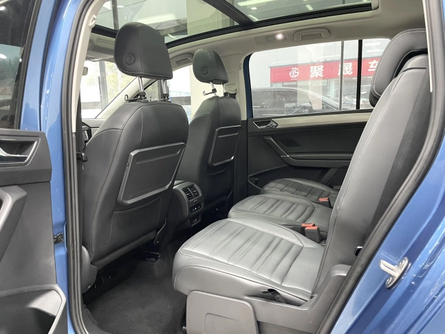 Volkswagen Touran 280TSi DSG Cross Edition 2022