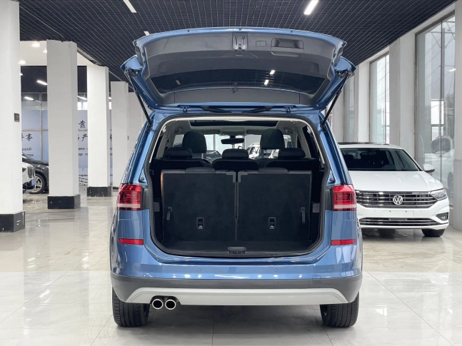 Volkswagen Touran 280TSi DSG Cross Edition 2022