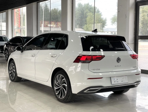 Volkswagen Golf 2022