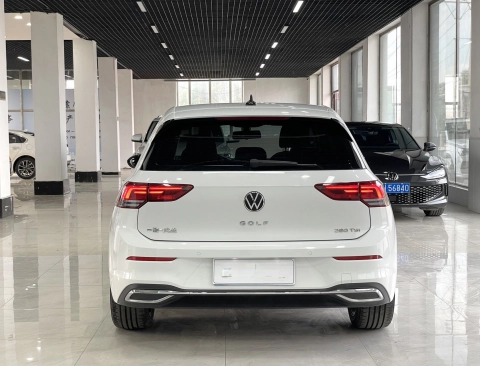 Volkswagen Golf 2022