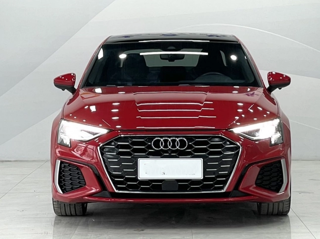 Audi A3L Limousine 35 TFSI Luxury Sport Turbo 2021