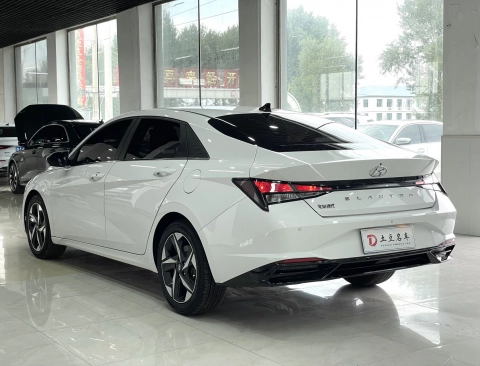 Hyundai Elantra 2023