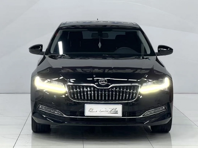SKODA SUPERB TSI280 DSG TURBO 2024