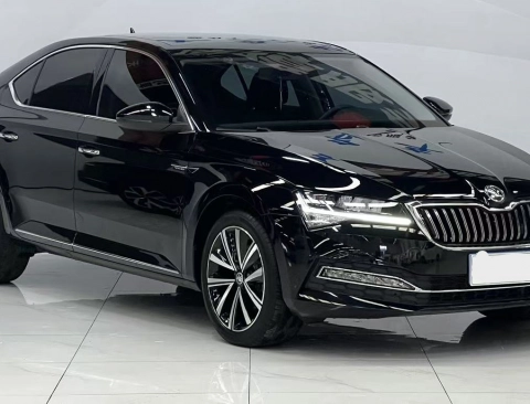 SKODA SUPERB 2024