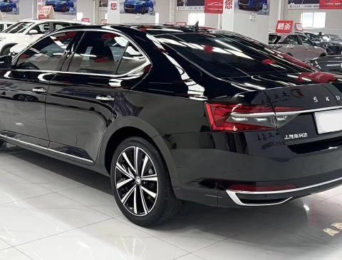 SKODA SUPERB 2024