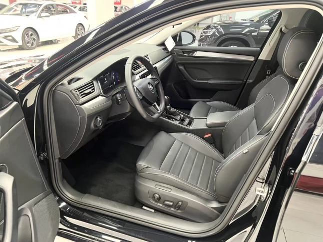 SKODA SUPERB TSI280 DSG TURBO 2024