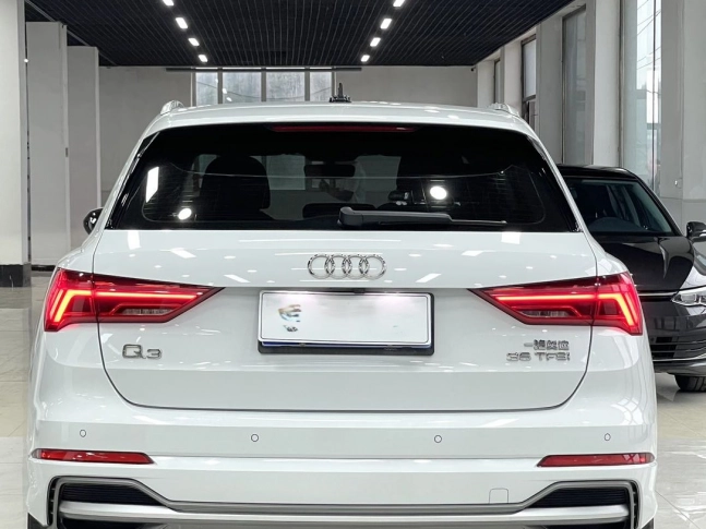 Audi Q3 Sporty Style National VI Turbo 2022