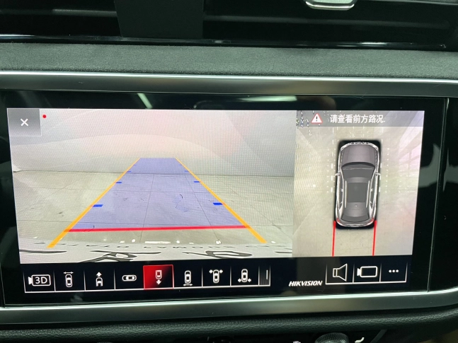 Audi Q3 Sporty Style National VI Turbo 2022