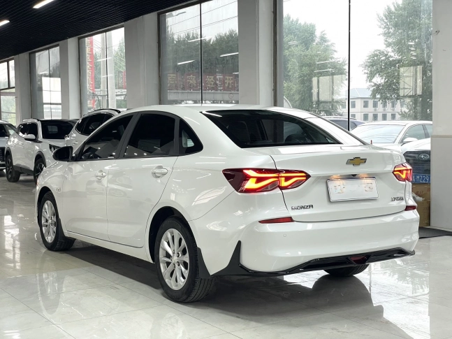 Chevrolet Monza Joy 2023