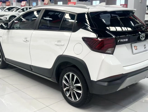 Toyota Yaris L 2022