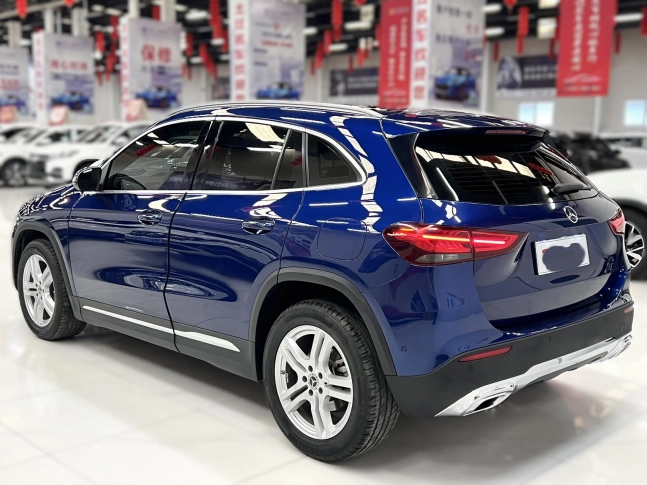 Mercedes-Benz GLA180 Turbo 2022