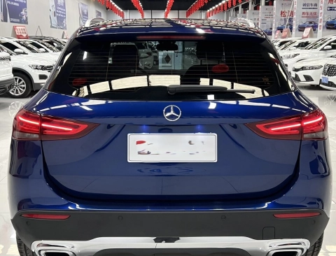 Mercedes-Benz GLA180 2022