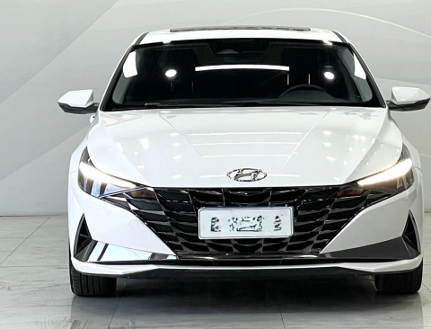 Hyundai Elantra 2022