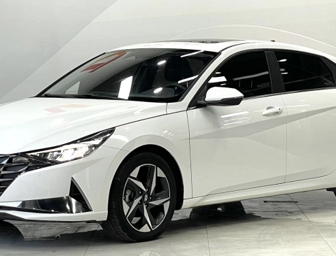 Hyundai Elantra 2022