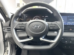 Hyundai Elantra 240TGDi Lux Turbo 2022