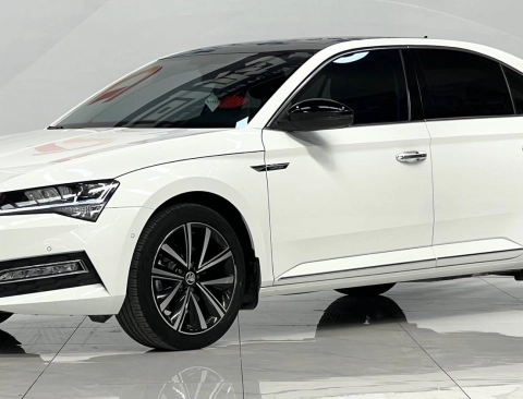 SKODA SUPERB 2023