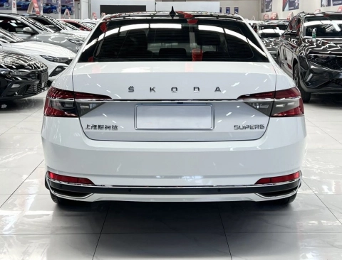 SKODA SUPERB 2023