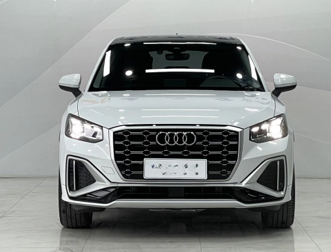 Audi Q2L 2023