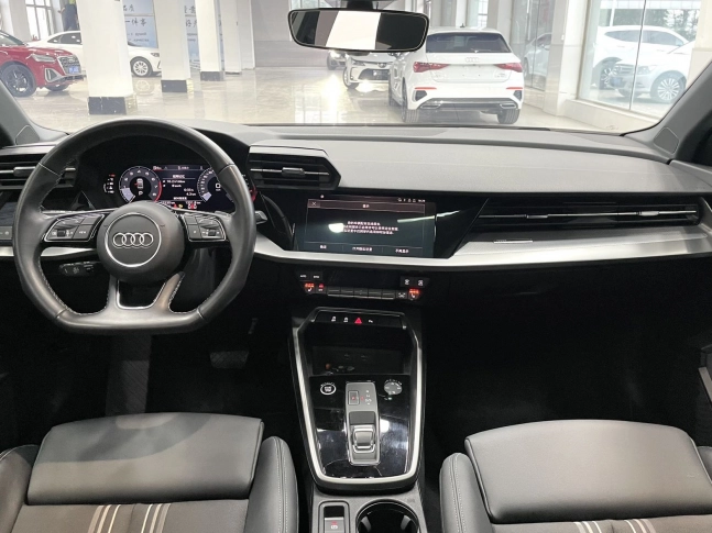 Audi A3L Limousine Sport (рестайлинг) 35TFSI Тurbo 2023